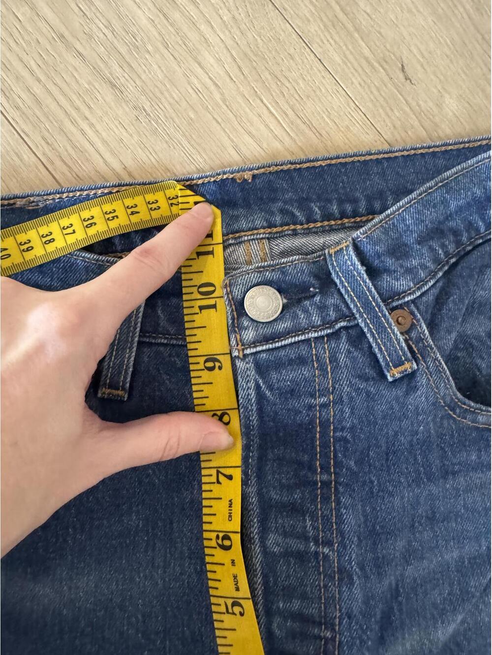 Levi's 501 Straight Jeans - Medium/Dark Wash - W24 L32 - Picture 5 of 9